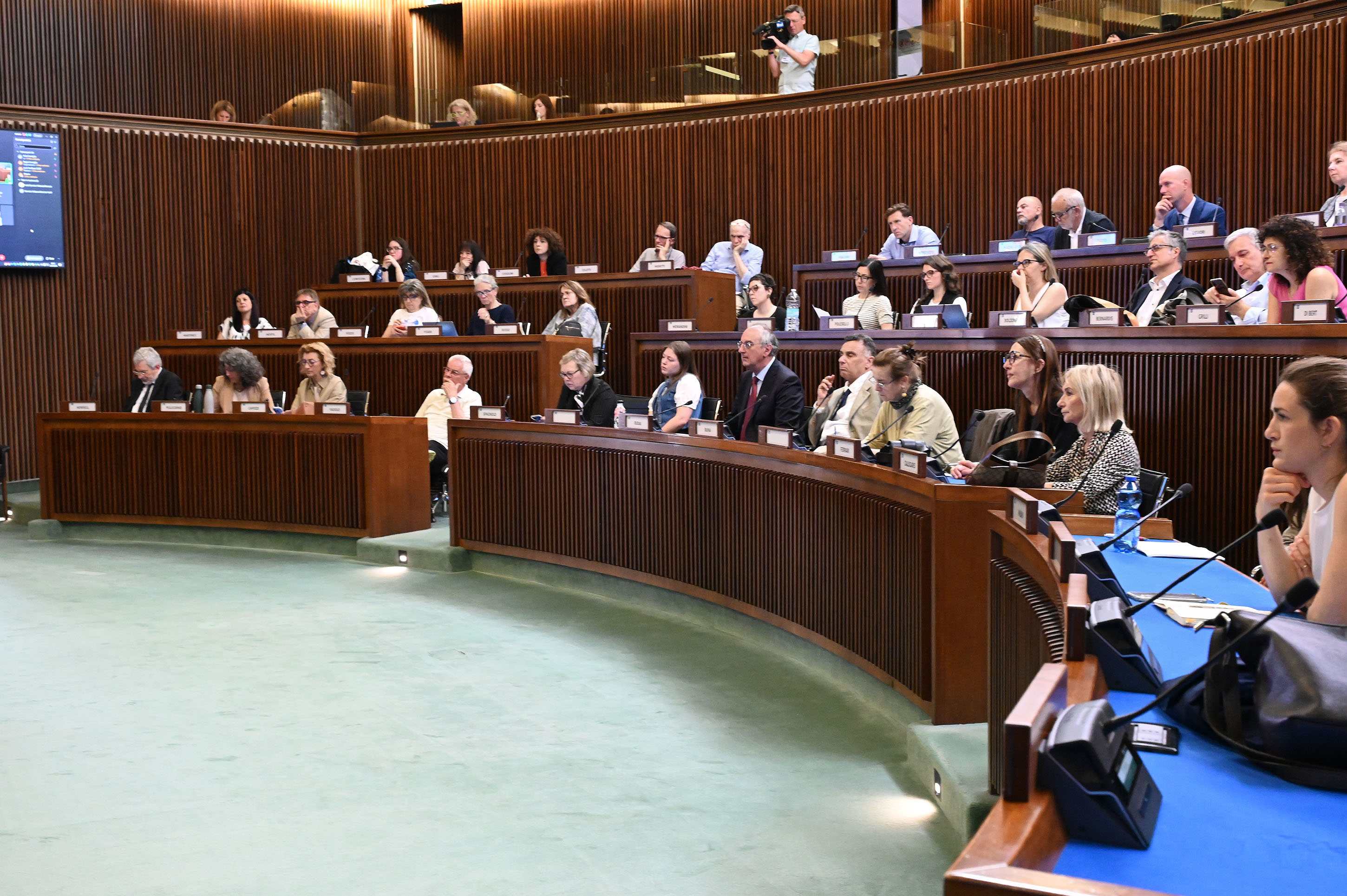 CARCERI. DA CONVEGNO GARANTE EMERGE NECESSITÀ DI SPAZI PER RIEDUCARE